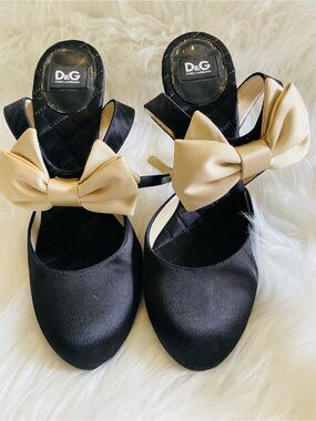Dolce & Gabbana Bow-Detail Satin Slingback Pumps in size 39. Authentic